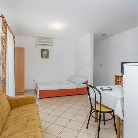 Lovely In With Kitchen *